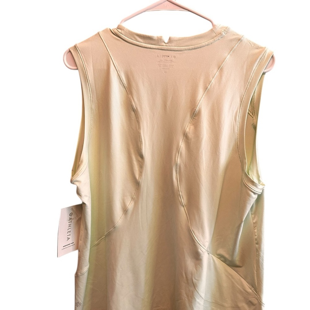 NWT Athleta Light Green Muscle Tank Top - Picture 3 of 6